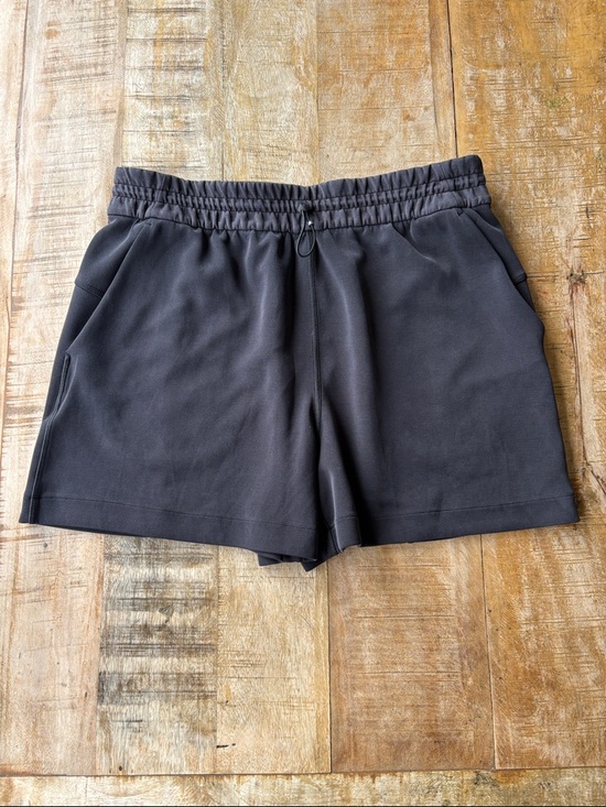 lululemon athletica Pants - Lululemon Women’s Shorts in Black size 10